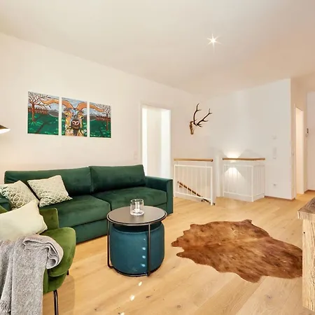 Hirsch Apartment *